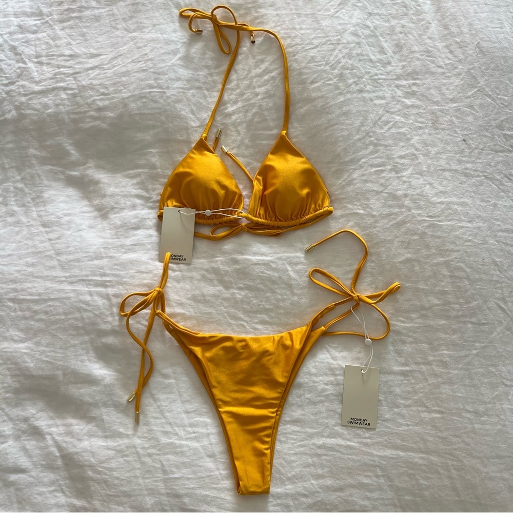 NWT Monday Swimwear Palma Bikini Set